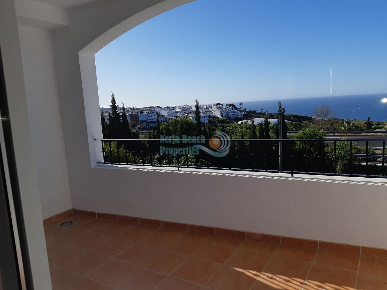 Nerja-Maro brand new townhouse 4 bedrooms large roof terrace for sale