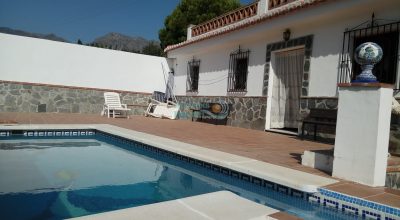 Almunecar country house pool with 2 bedrooms, parking and roof terrace for sale